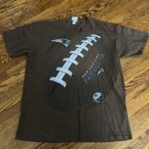 Vintage Majestic New England Patriots Tom Brady Football Graphic Tee XL Brown